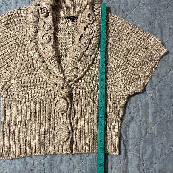 Sioni Chunky Knit Short Sleeve Cardigan Sweater – Petite Small - Picture 3 of 6